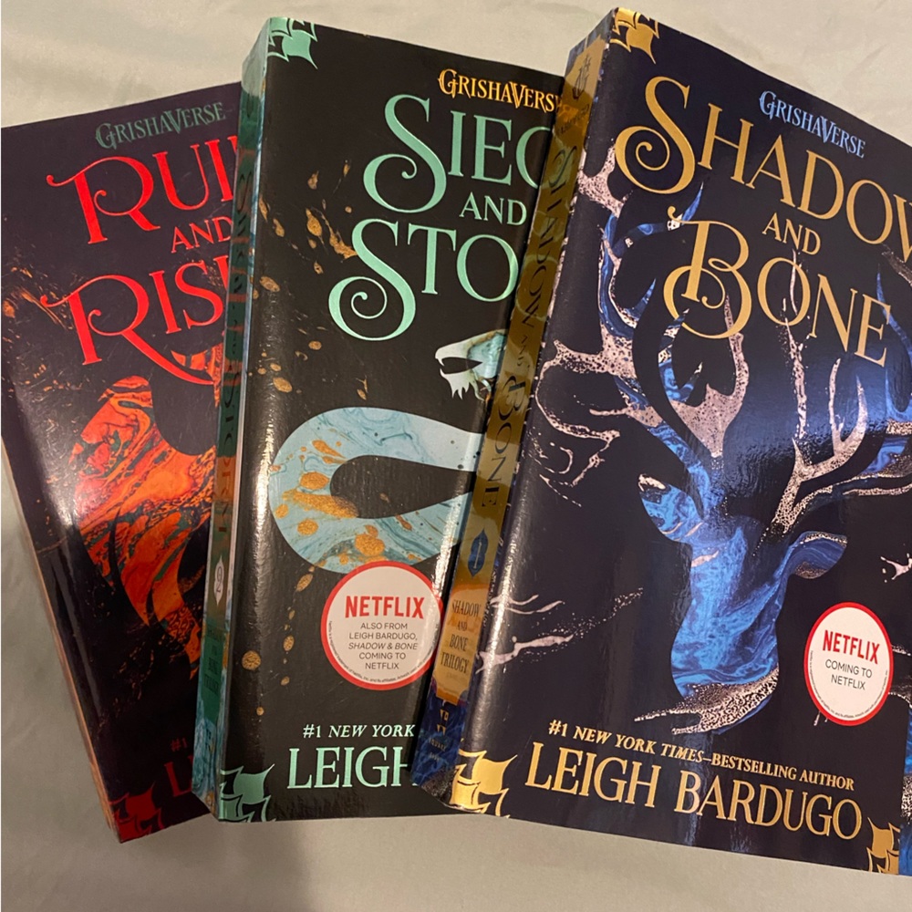 💜 grishaverse trilogy